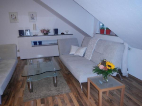 2-Raum Apartment in guter Lage für Köln-Bonn-Siegbug